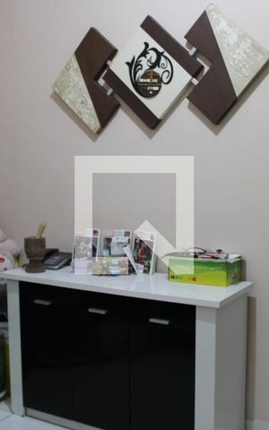 Casa para alugar com 94m², 4 quartos e sem vaga