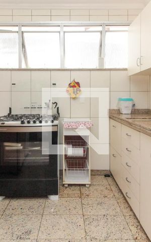 Apartamento à venda com 193m², 4 quartos e 2 vagas Apartamento à venda com 193m², 4 quartos e 2 vagasCozinha
