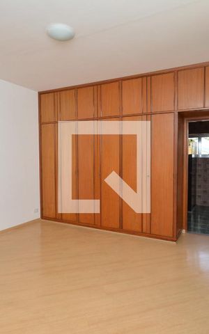 Casa à venda com 291m², 4 quartos e 4 vagas Casa à venda com 291m², 4 quartos e 4 vagasSuíte 3