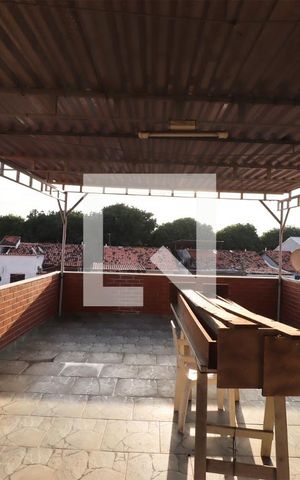 Casa de condomínio à venda com 200m², 2 quartos e 2 vagas Casa de condomínio à venda com 200m², 2 quartos e 2 vagasTerraço
