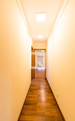 Apartamento para alugar com 206m², 4 quartos e 4 vagasCorredor
