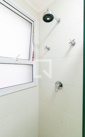 Apartamento para alugar com 206m², 4 quartos e 4 vagasBanheiro da Suíte 2 - Chuveiro