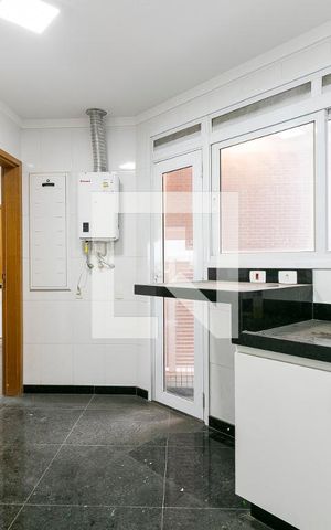 Apartamento para alugar com 206m², 4 quartos e 4 vagasÁrea de Serviço