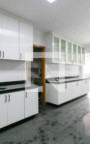 Apartamento para alugar com 206m², 4 quartos e 4 vagasCozinha
