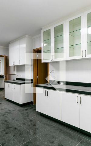 Apartamento para alugar com 206m², 4 quartos e 4 vagasCozinha