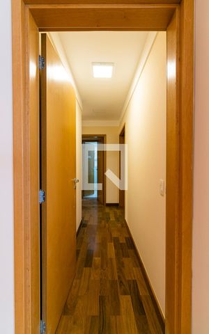 Apartamento para alugar com 206m², 4 quartos e 4 vagasCorredor