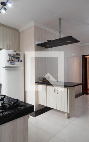 Casa à venda com 180m², 2 quartos e 2 vagasCozinha