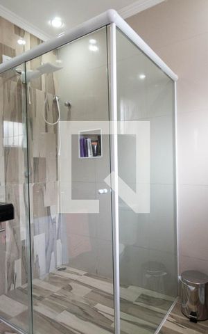 Casa à venda com 180m², 2 quartos e 2 vagasBanheiro da Suíte