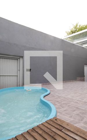 Casa à venda com 180m², 2 quartos e 2 vagasPiscina