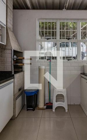 Casa à venda com 200m², 5 quartos e 15 vagas Casa à venda com 200m², 5 quartos e 15 vagasChurrasqueira