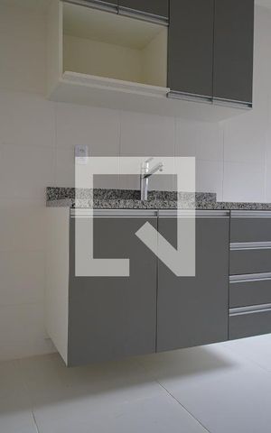 Apartamento para alugar com 72m², 2 quartos e 2 vagasCozinha