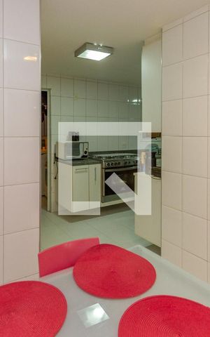 Apartamento à venda com 167m², 3 quartos e 3 vagas Apartamento à venda com 167m², 3 quartos e 3 vagasCopa