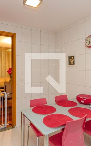 Apartamento à venda com 167m², 3 quartos e 3 vagas Apartamento à venda com 167m², 3 quartos e 3 vagasCopa