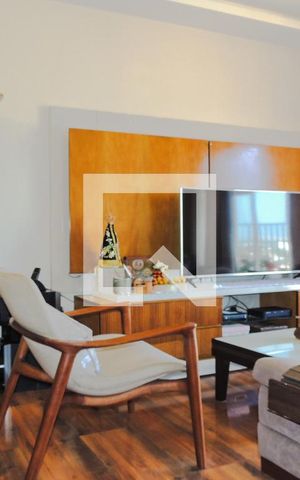 Apartamento à venda com 103m², 2 quartos e 1 vaga Apartamento à venda com 103m², 2 quartos e 1 vagaSala
