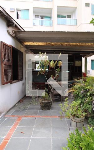 Casa à venda com 381m², 6 quartos e 6 vagasVaranda - 2º Andar