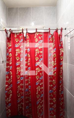 Casa à venda com 381m², 6 quartos e 6 vagasBanheiro Social