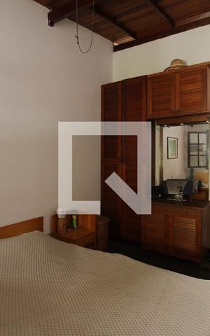 Casa à venda com 381m², 6 quartos e 6 vagasQuarto 1 - 2º Andar