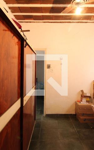 Casa à venda com 381m², 6 quartos e 6 vagasQuarto 2