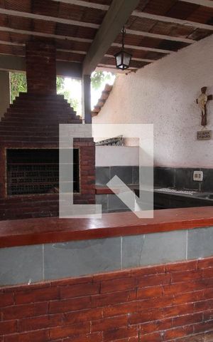 Casa à venda com 381m², 6 quartos e 6 vagasChurrasqueira