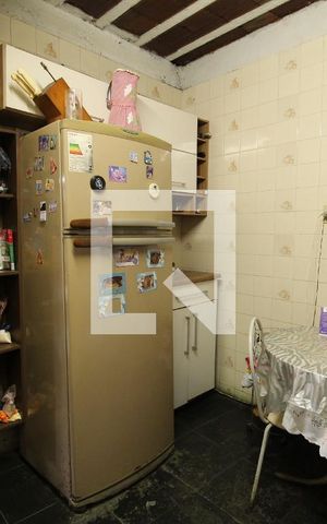 Casa à venda com 381m², 6 quartos e 6 vagasCozinha