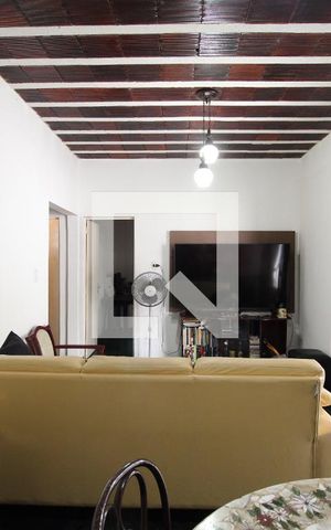 Casa à venda com 381m², 6 quartos e 6 vagasSala