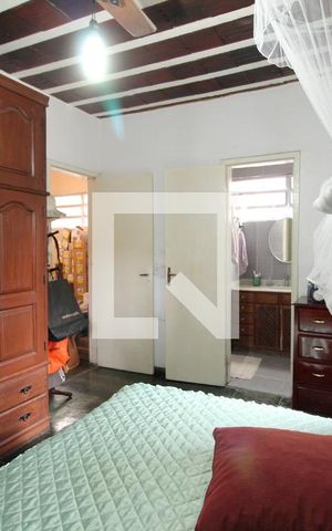 Casa à venda com 381m², 6 quartos e 6 vagasSuít