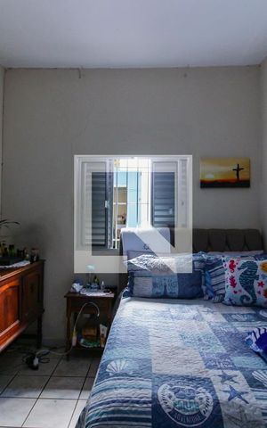 Casa à venda com 400m², 5 quartos e 4 vagas Casa à venda com 400m², 5 quartos e 4 vagasQuarto 2 Casa 1