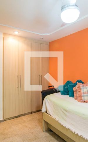 Casa de condomínio à venda com 320m², 5 quartos e 4 vagasQuarto 1