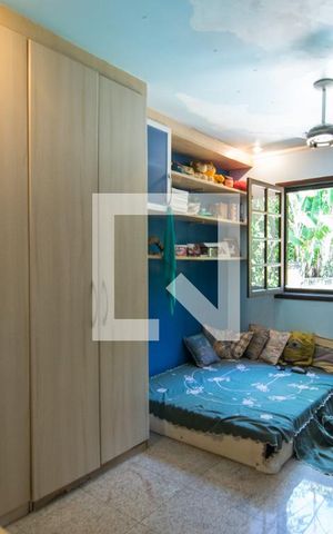 Casa de condomínio à venda com 320m², 5 quartos e 4 vagasQuarto 2