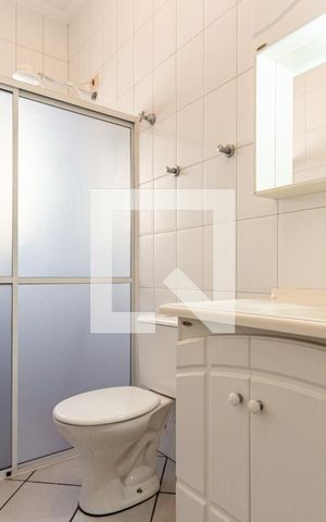 Casa à venda com 690m², 5 quartos e 9 vagas Casa à venda com 690m², 5 quartos e 9 vagasBanheiro de Serviço