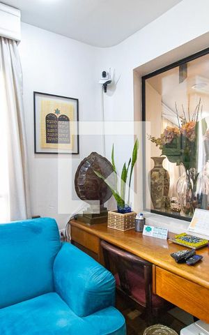 Apartamento à venda com 306m², 4 quartos e 6 vagas Apartamento à venda com 306m², 4 quartos e 6 vagasQuarto 4