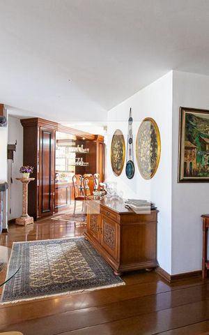 Apartamento à venda com 306m², 4 quartos e 6 vagas Apartamento à venda com 306m², 4 quartos e 6 vagasSala