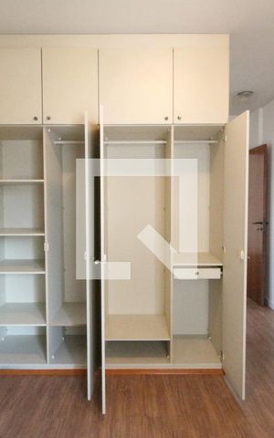 Apartamento para alugar com 53m², 1 quarto e 1 vagaQuarto - Armário