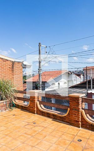 Casa para alugar com 300m², 3 quartos e 2 vagas Casa para alugar com 300m², 3 quartos e 2 vagasVaranda Quarto 2