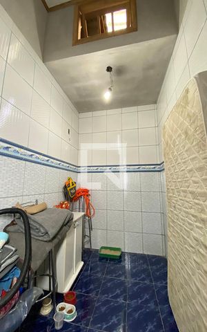 Casa à venda com 132m², 2 quartos e 1 vagaBanheiro