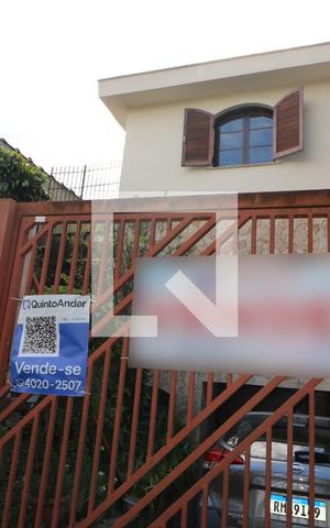 Casa à venda com 210m², 3 quartos e 4 vagasFachada