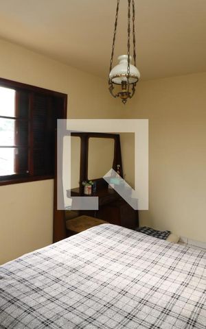 Casa à venda com 210m², 3 quartos e 4 vagasSuite