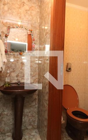 Casa à venda com 210m², 3 quartos e 4 vagasLavabo