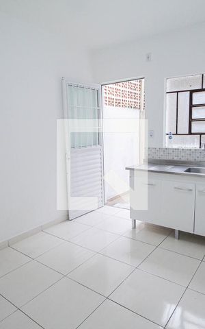Casa para alugar com 78m², 2 quartos e 1 vagaCozinha