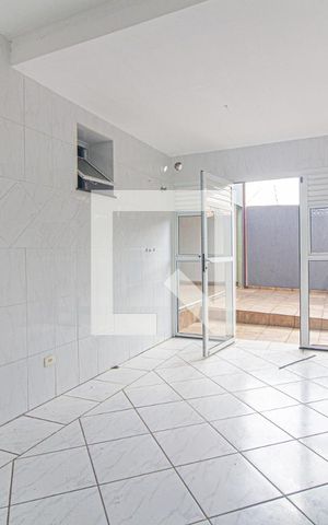 Casa para alugar com 402m², 5 quartos e 4 vagas Casa para alugar com 402m², 5 quartos e 4 vagasÁrea de Serviço