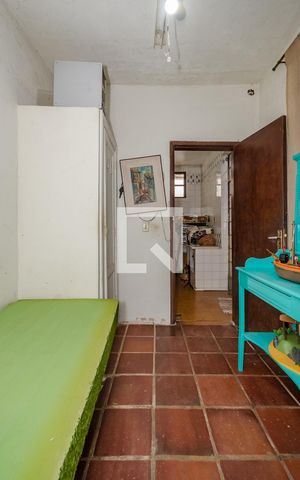 Casa à venda com 180m², 3 quartos e 1 vaga Casa à venda com 180m², 3 quartos e 1 vagaQuarto de Serviço