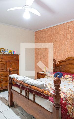 Casa à venda com 300m², 4 quartos e 6 vagas Casa à venda com 300m², 4 quartos e 6 vagasSuíte