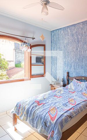 Casa à venda com 300m², 4 quartos e 6 vagas Casa à venda com 300m², 4 quartos e 6 vagasQuarto 3