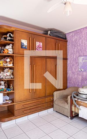 Casa à venda com 300m², 4 quartos e 6 vagas Casa à venda com 300m², 4 quartos e 6 vagasQuarto 2