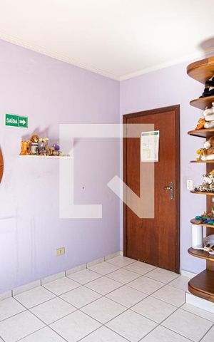 Casa à venda com 300m², 4 quartos e 6 vagas Casa à venda com 300m², 4 quartos e 6 vagasQuarto 2