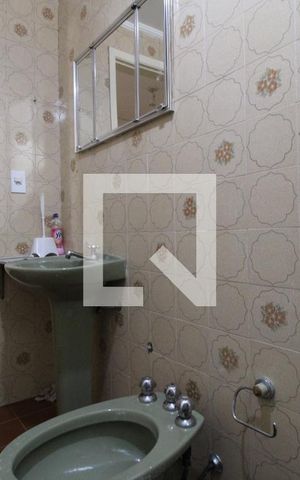 Apartamento para alugar com 56m², 2 quartos e 2 vagasBanheiro comum