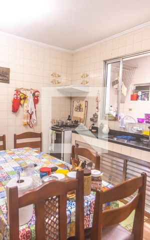 Casa à venda com 366m², 4 quartos e 3 vagas Casa à venda com 366m², 4 quartos e 3 vagasCozinha - casa 2