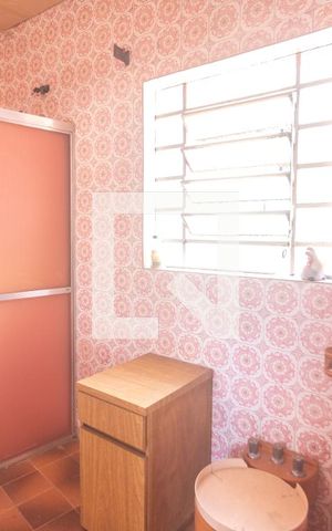 Casa à venda com 366m², 4 quartos e 3 vagas Casa à venda com 366m², 4 quartos e 3 vagasBanheiro suíte - casa 1