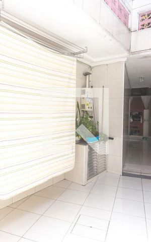 Casa à venda com 366m², 4 quartos e 3 vagas Casa à venda com 366m², 4 quartos e 3 vagasÁrea de serviço - casa 2
