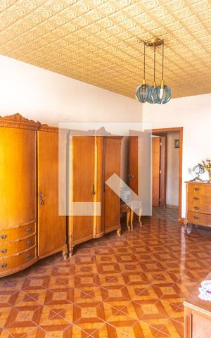 Casa à venda com 366m², 4 quartos e 3 vagas Casa à venda com 366m², 4 quartos e 3 vagasSuíte - casa 1
